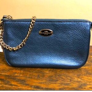 NWT Fossil Teal Leather Wristlet